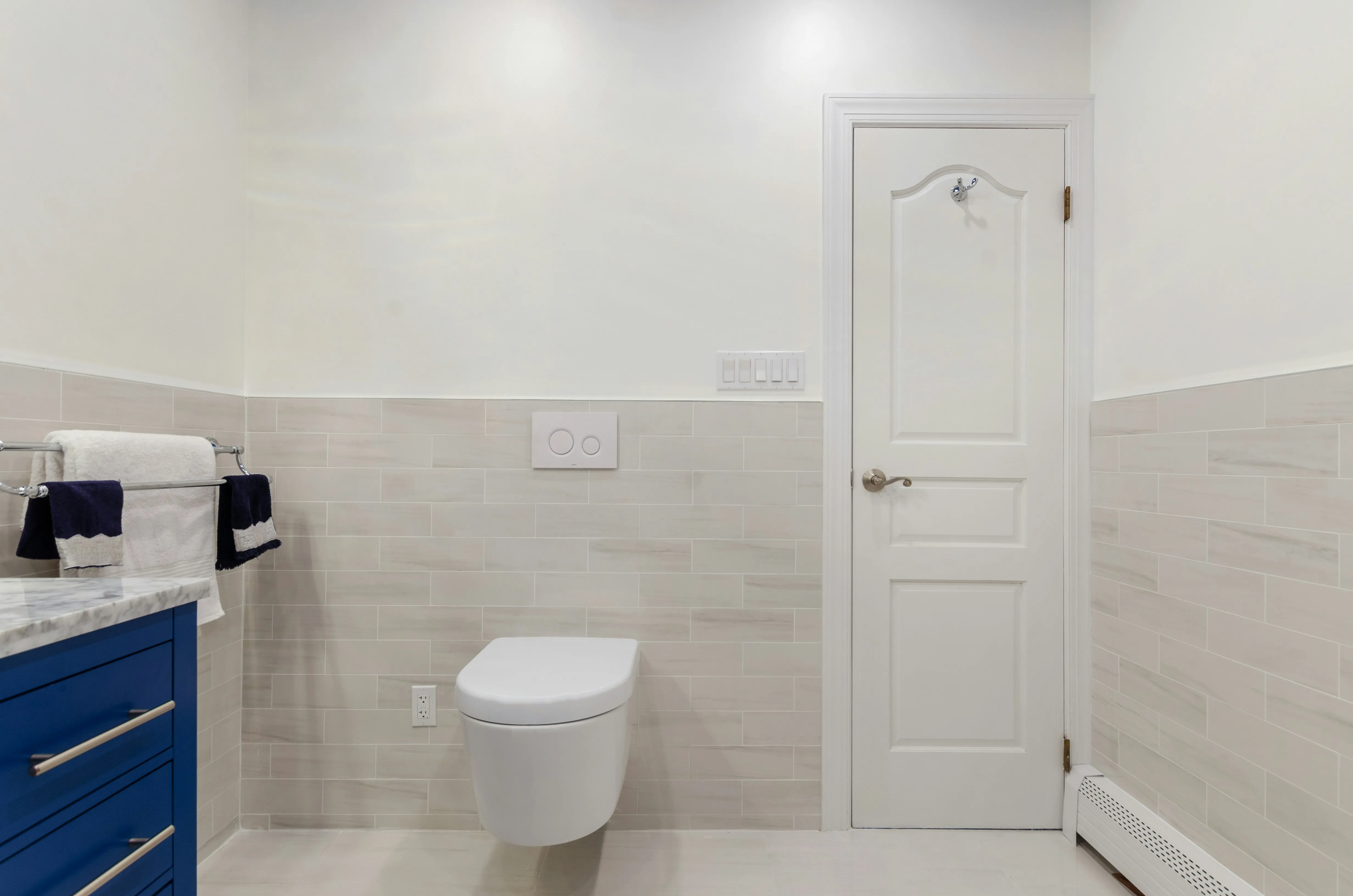 Luxury Floor Mount Commode